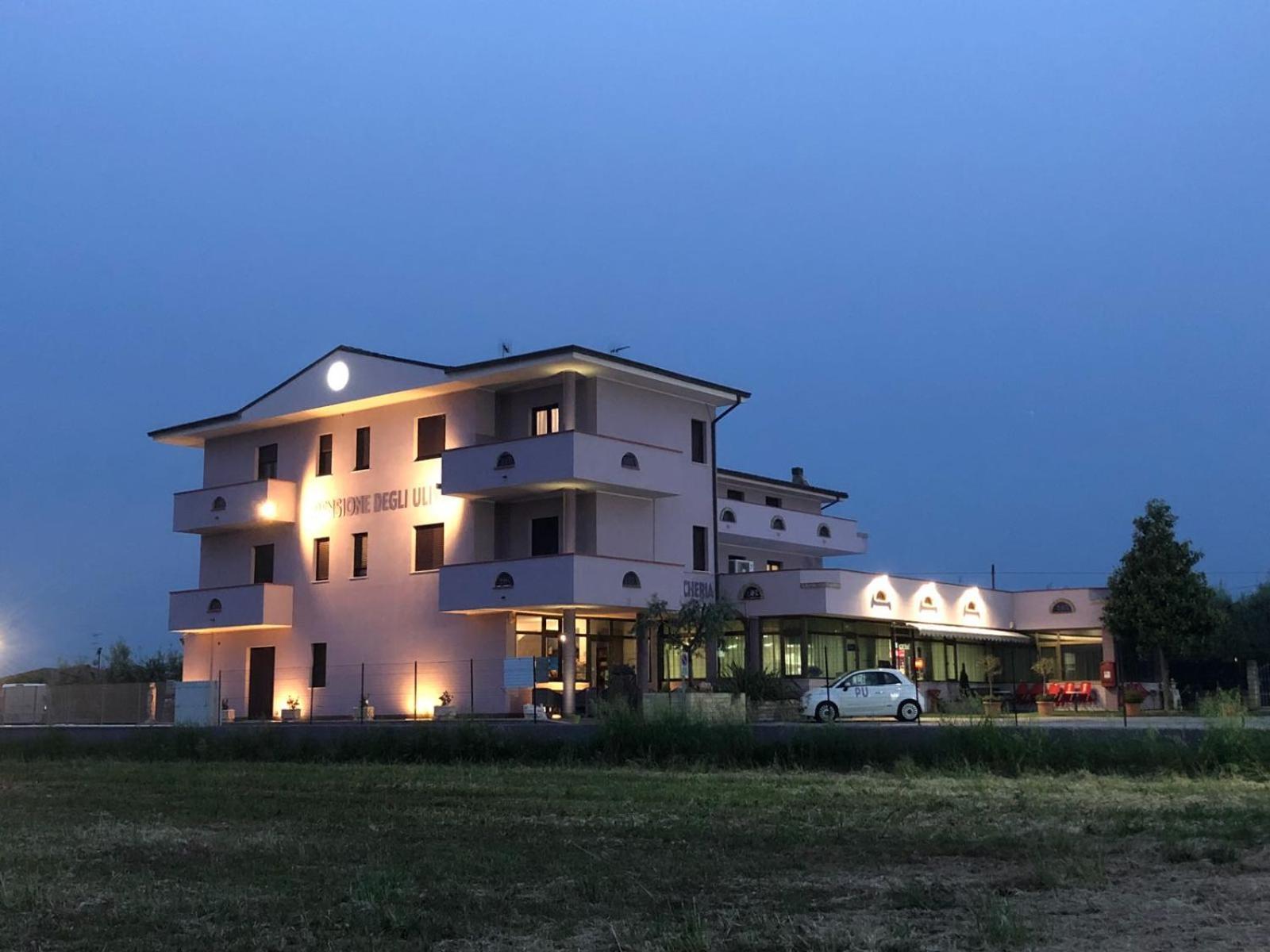 Pensione Degli Ulivi Порто-Сант'Ельпідіо Екстер'єр фото